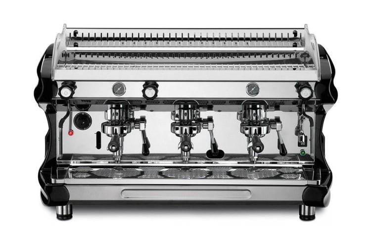 Profesjonalny ekspres dźwigniowy BFC Lira S 3 grupowy w kolorze czarnym widok od przodu